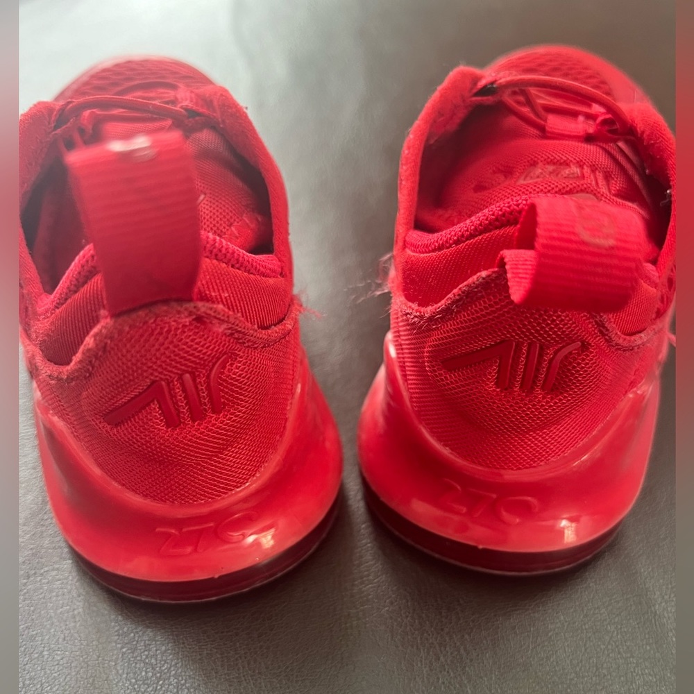 Nike - Picture 3 of 4